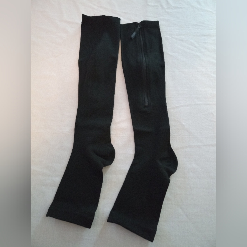 Compression Socks, Black, Open Toe - Picture 2 of 5